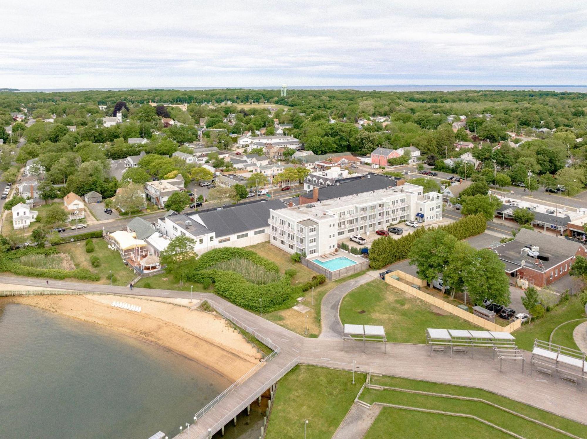The Harbor Front Inn غرينبورت المظهر الخارجي الصورة